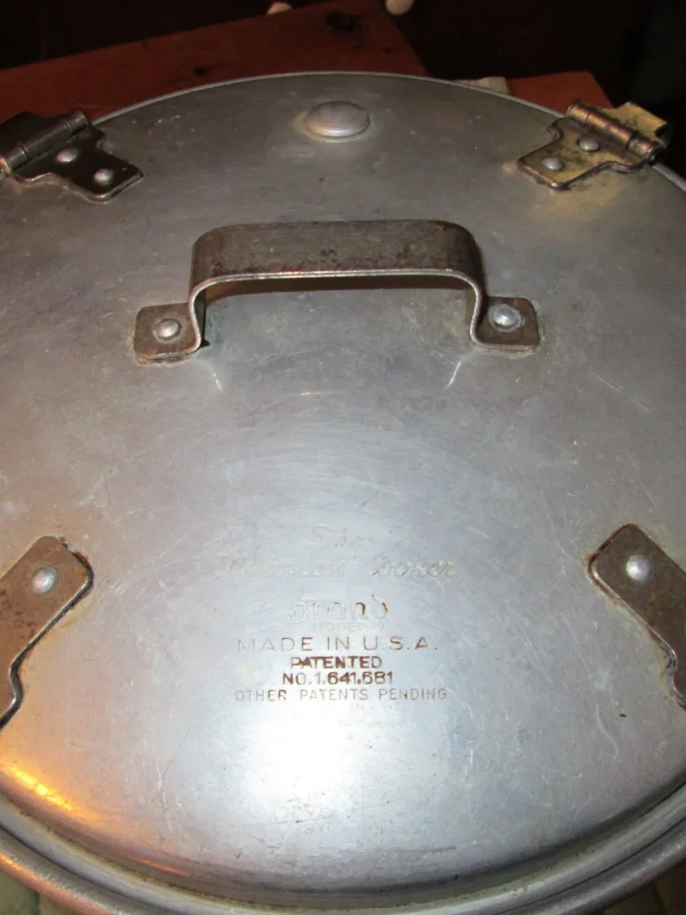 Vtg West Bend Waterless Cooker Grand 8 qt lock like aluminum cooker farm house